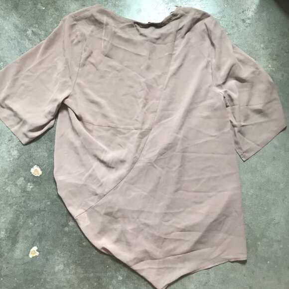 short sleeve sheer top - Picture 3 of 3